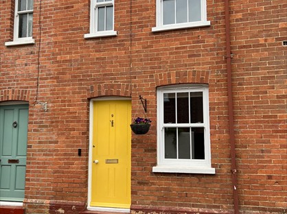 1 Bed Terraced House, Chapel Lane, BH21