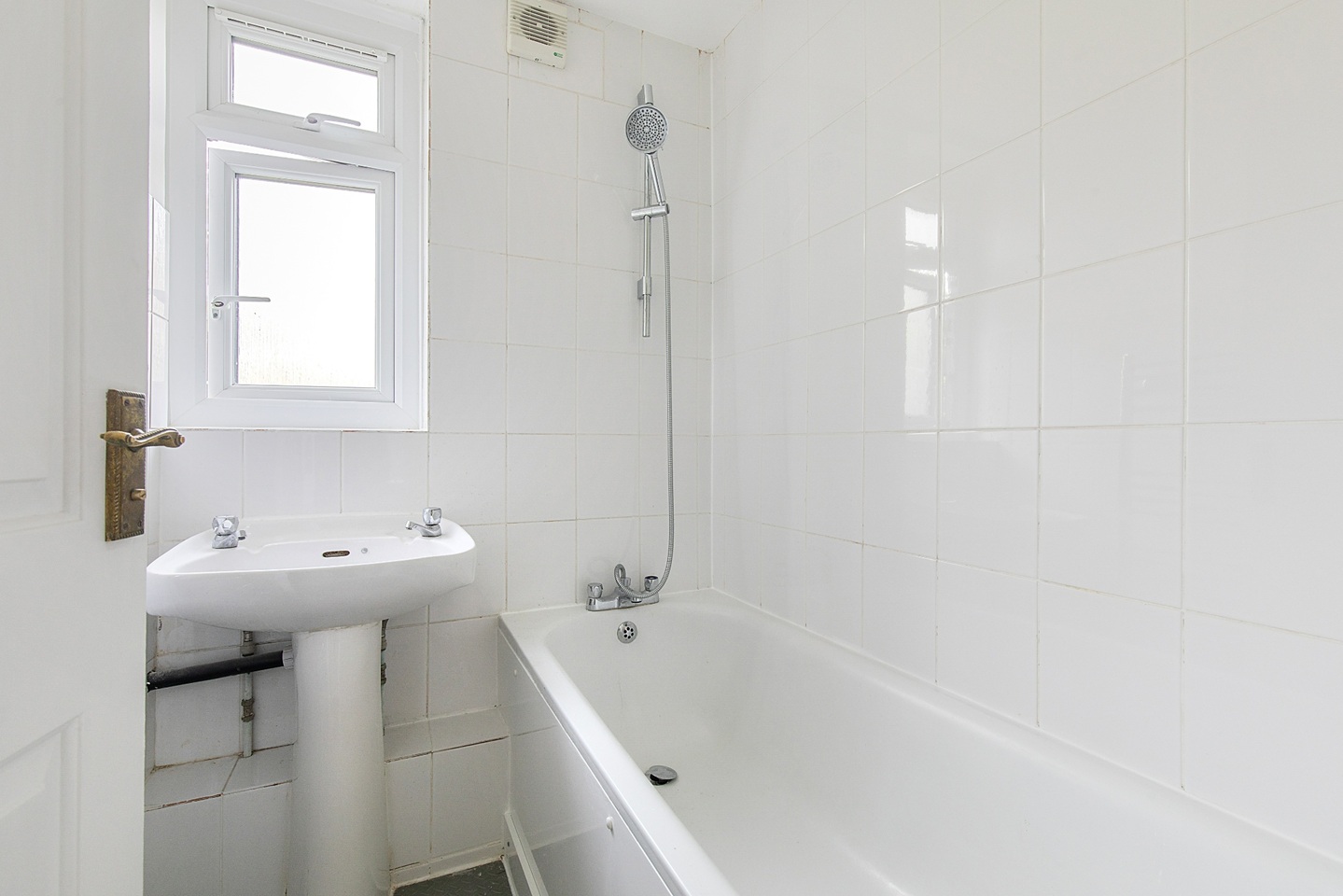 Additional image 9 of 4 Bed Flat, Aveline Street, SE11, N1 7GU