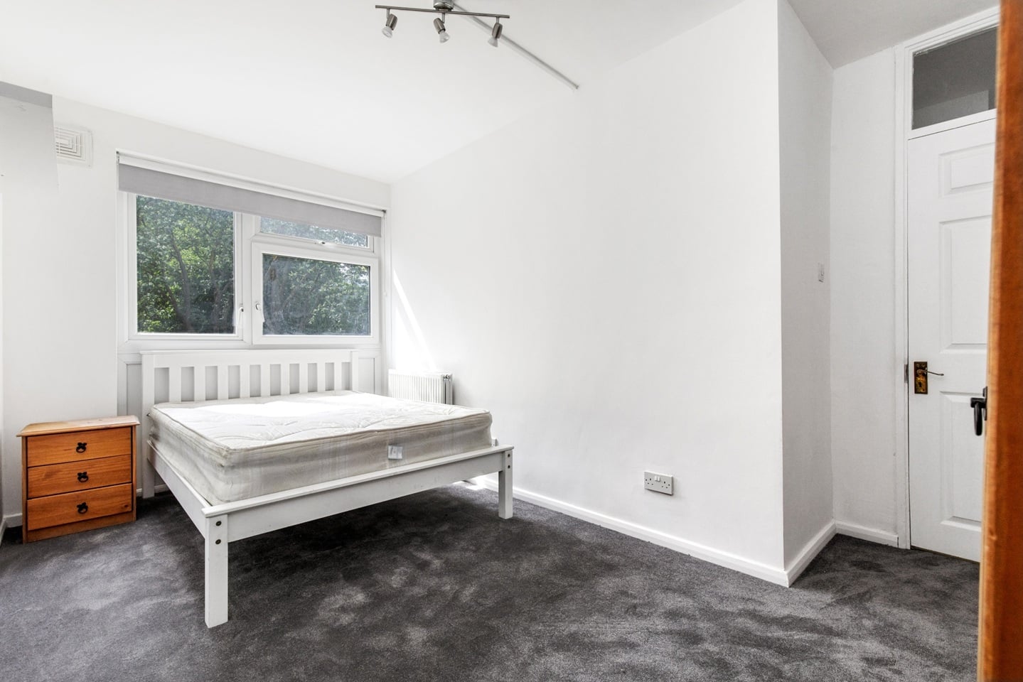 Additional image 5 of 4 Bed Flat, Aveline Street, SE11, N1 7GU