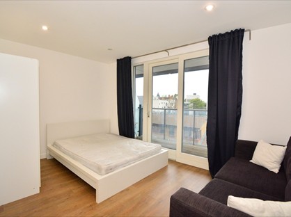 Room in a Shared Flat, Celestial House, E14
