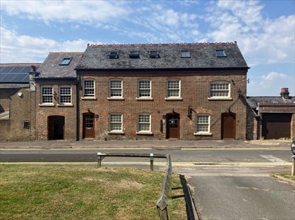 1 Bed Flat, Victoria Road, HP5