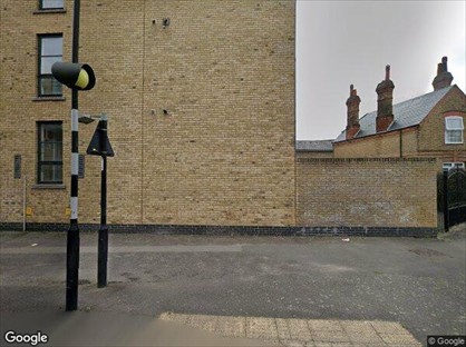 2 Bed Flat, Town Meadow, TW8