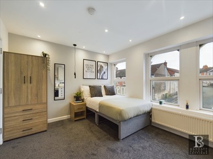 Room in a Shared House, Curtis Street, SN1