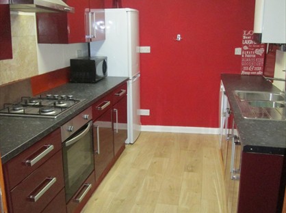 4 Bed Semi-Detached House, Princes Road, TS1