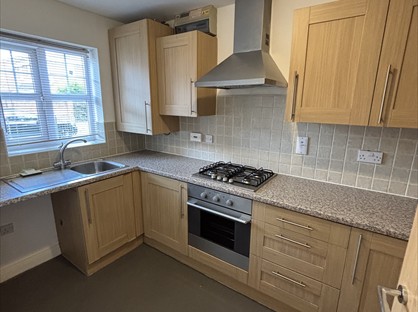 3 Bed Semi-Detached House, Ingham Avenue, PR7