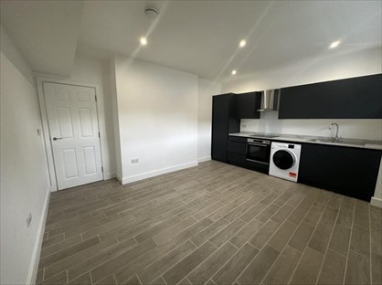 1 Bed Flat, Church Street, WD3