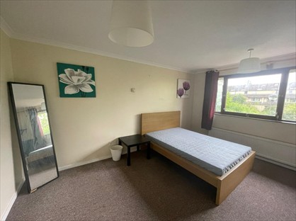 Room in a Shared House, North Twelfth Street, MK9