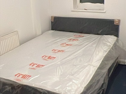 Room in a Shared House, Rowdowns Road, RM9