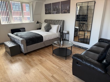 Studio Flat, Bradford St, B5