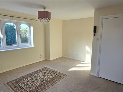 2 Bed Flat, The Lindens, NN12