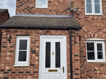 3 Bed Semi-Detached House, Queen Mary Road, S2