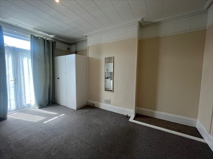 Studio Flat, Tonbridge Road, ME16