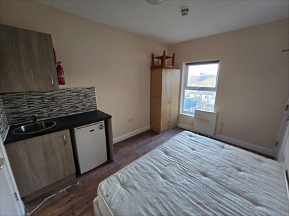 Studio Flat, Vickers Road, DA8