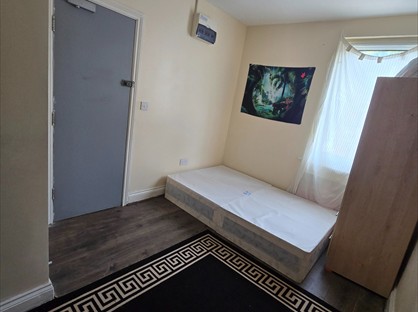 Studio Flat, Riverdale Road, DA8