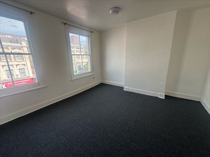 4 Bed Flat, High Road, N22