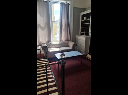 Studio Flat, Dewsbury, WF13