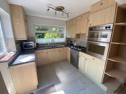 3 Bed Semi-Detached House, Leven Way, UB3