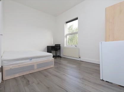 Studio Flat, Ethelburga Road, RM3