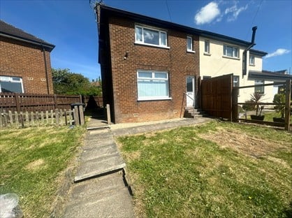 3 Bed Semi-Detached House, Meadway, BD6