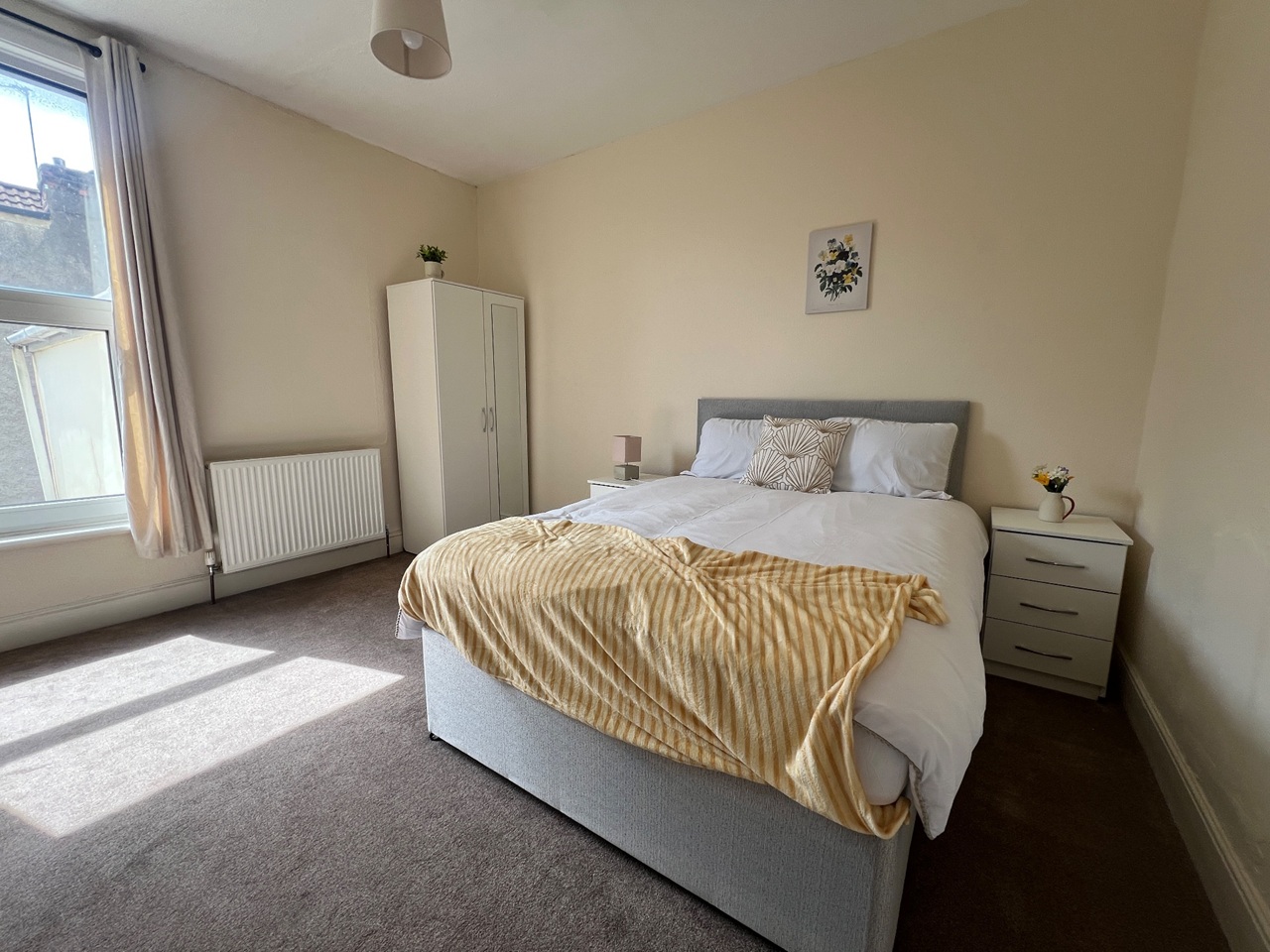 5 Bed Detached House, Lansdown Road, BS5 photo 2