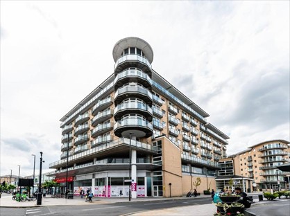 2 Bed Flat, Azalea House, TW13