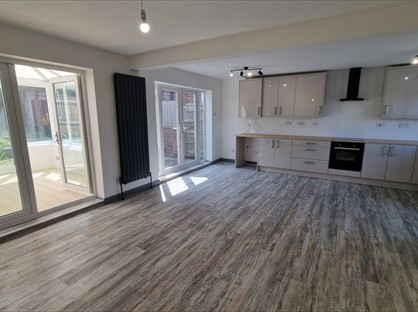 3 Bed End Terrace, Melrose Crescent, SR7