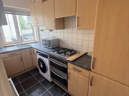 Room in a Shared Flat, Springfield Road, RH12