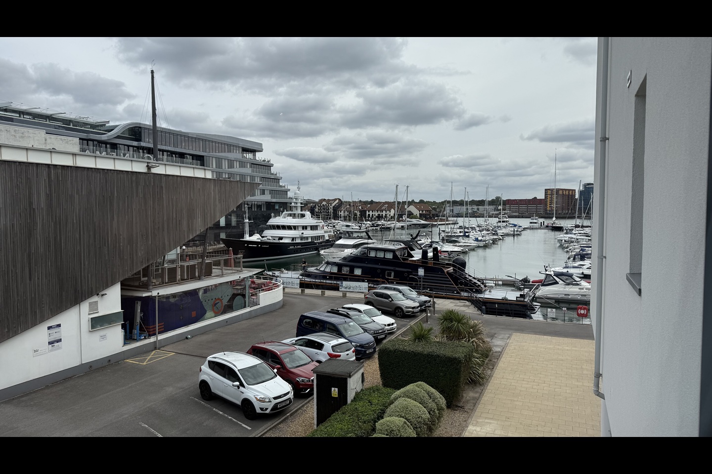 1 Bed Flat, Cobalt Quarter, SO14 photo 2