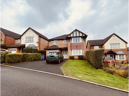 4 Bed Detached House, Beaumaris Close, LL14