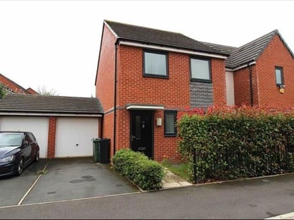 3 Bed Semi-Detached House, Turnstone Road, WS3