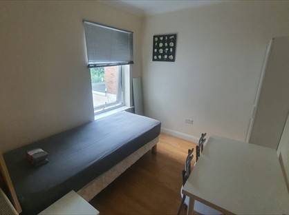 Room in a Shared House, Bournemouth, BH9