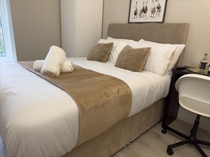 Room in a Shared House, Neath Road, SA6