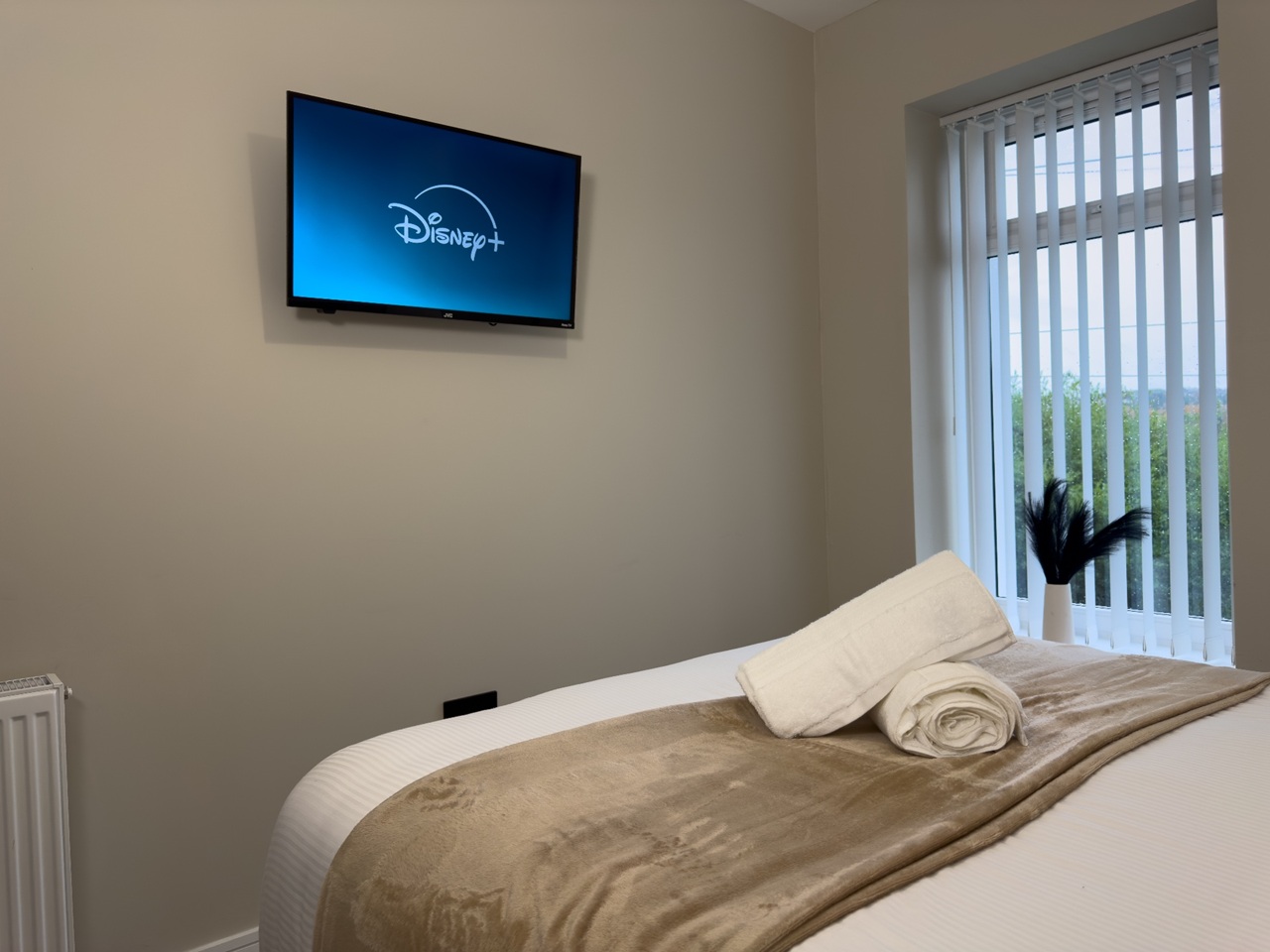 Plasmarl, Swansea - Room in a Shared House, Neath Road, SA6 - To Rent ...