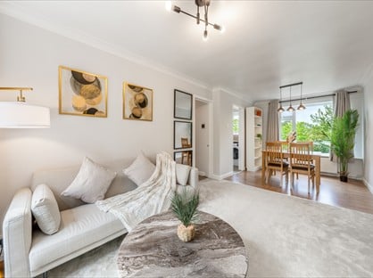 3 Bed Flat, Plantation Road, HP6