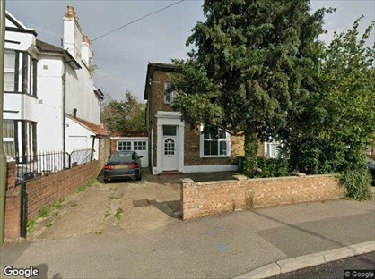 5 Bed Semi-Detached House, Stanwell Road, TW15