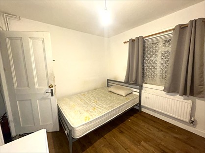 Room in a Shared House, Norbroke Street, W12
