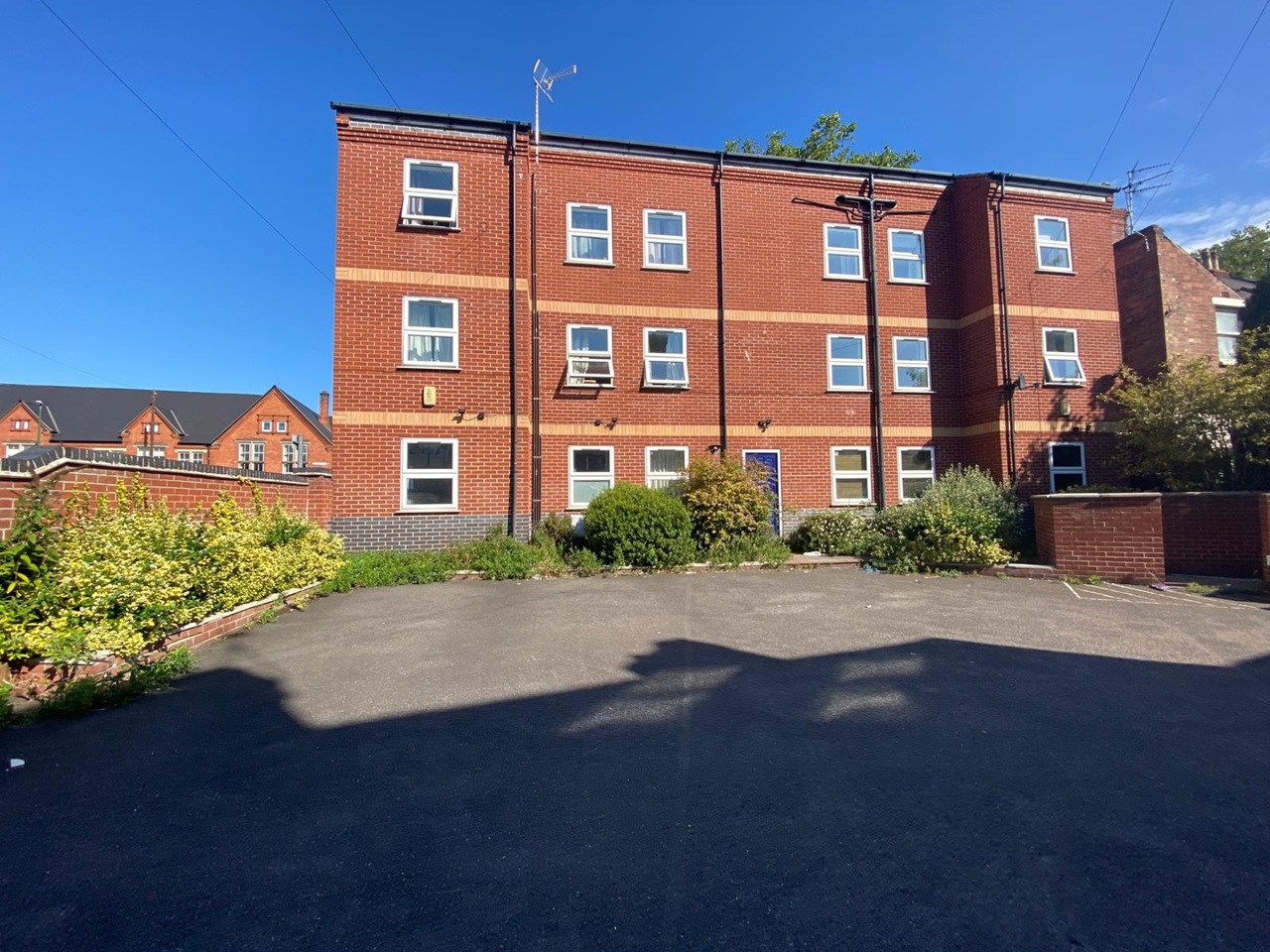 Additional image 2 of 5 Bed Flat, Chapel Court, NG7, N1 7GU