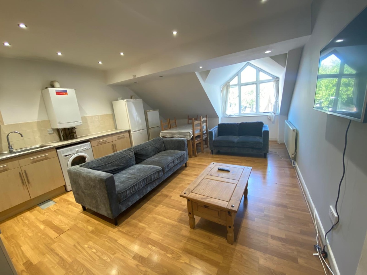Additional image 3 of 5 Bed Flat, Chapel Court, NG7, N1 7GU