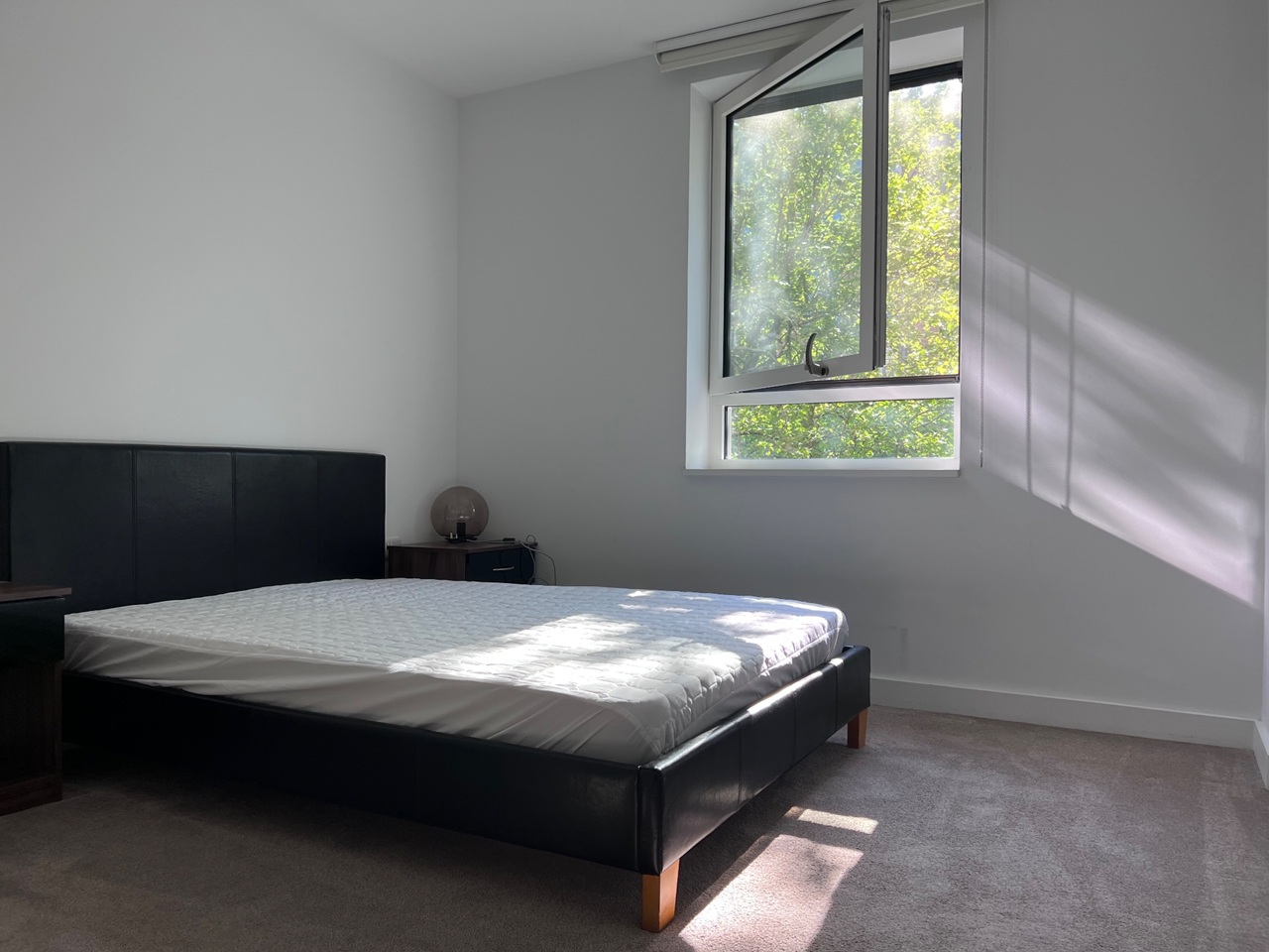 1 Bed Flat, Walton Heights, SE17 photo 3