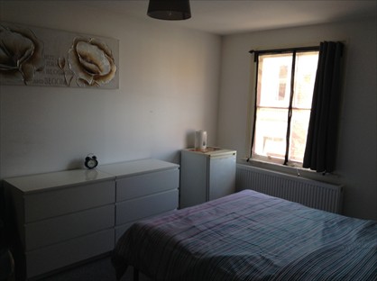 Studio Flat, Cross Street, WV13