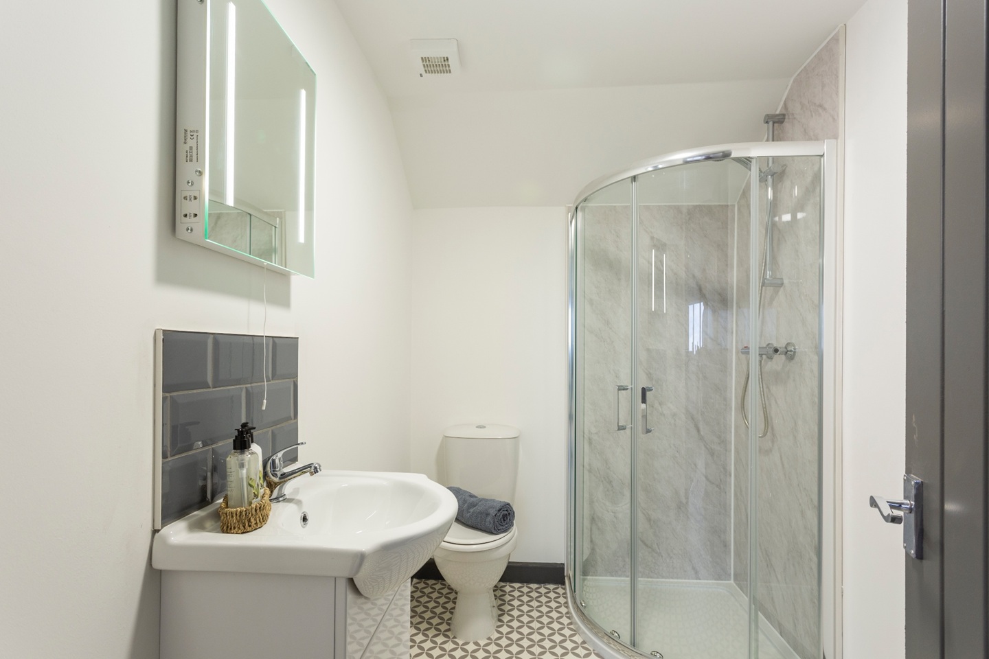 Additional image 21 of Room in a Shared House, Stonehill Road, DE23, N1 7GU