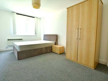 1 Bed Flat, Tong Road, LS12