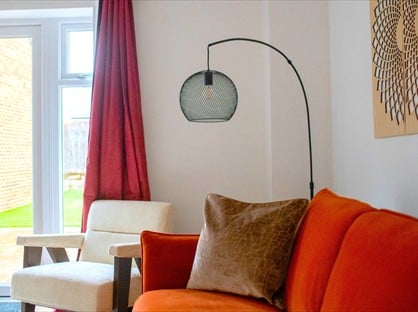 5 Bed Detached House, Wendercliff Close, GL52