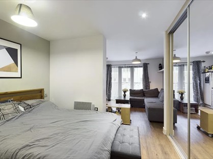 Studio Flat, Oceana Boulevard, SO14