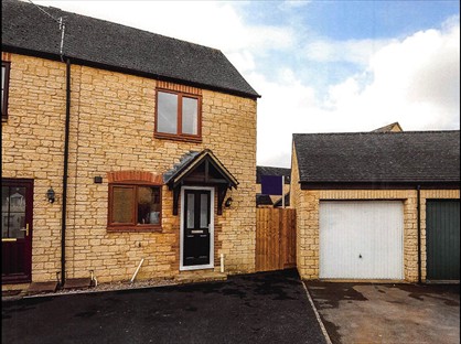 2 Bed End Terrace, Painswick Close, OX28
