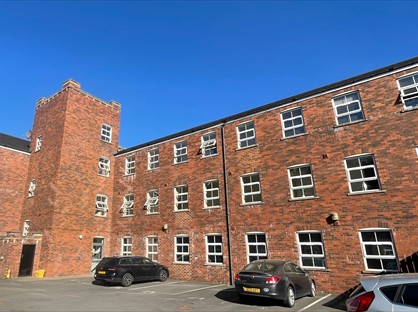 2 Bed Flat, Commercial Street, LS27