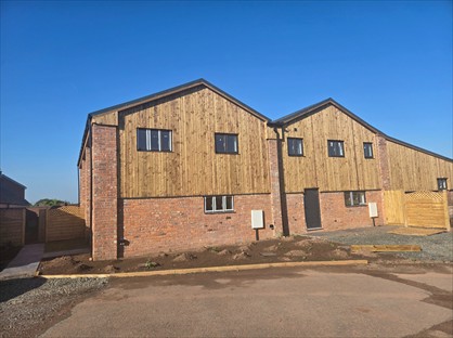 5 Bed Semi-Detached House, Spouthouse Barns, B61