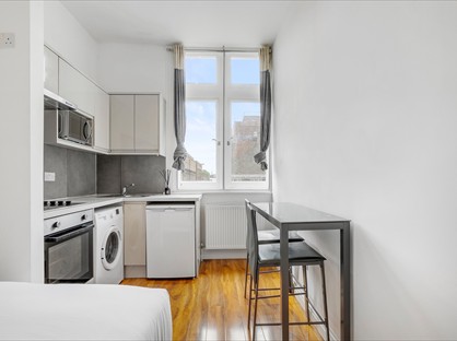 Studio Flat, Edgware Road, W2