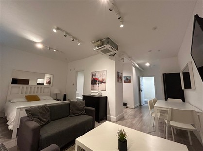 Studio Flat, Harrow Road, W9