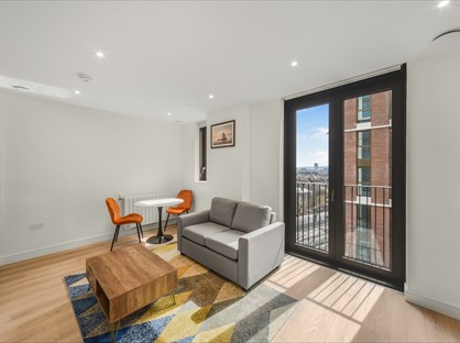 1 Bed Flat, New Village Avenue, E16